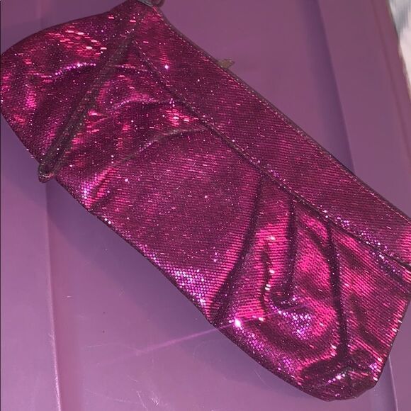 Shinny wristlet  - Picture 1 of 4